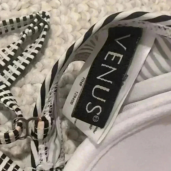 Venus bikini top - Picture 5 of 7